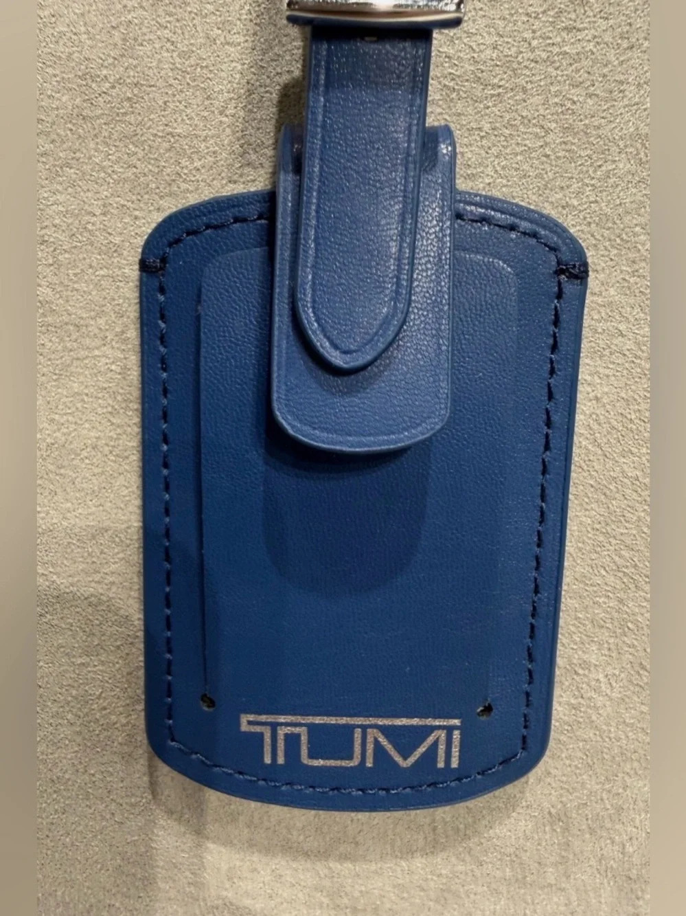 NEW Tumi 3.625” x 2.25” Leather Luggage Name Tag w/ Buckle - NAVY BLUE